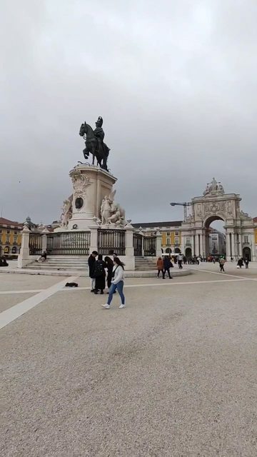 Lisbon, Portugal 🇵🇹 - Rainy Walk (1/3)